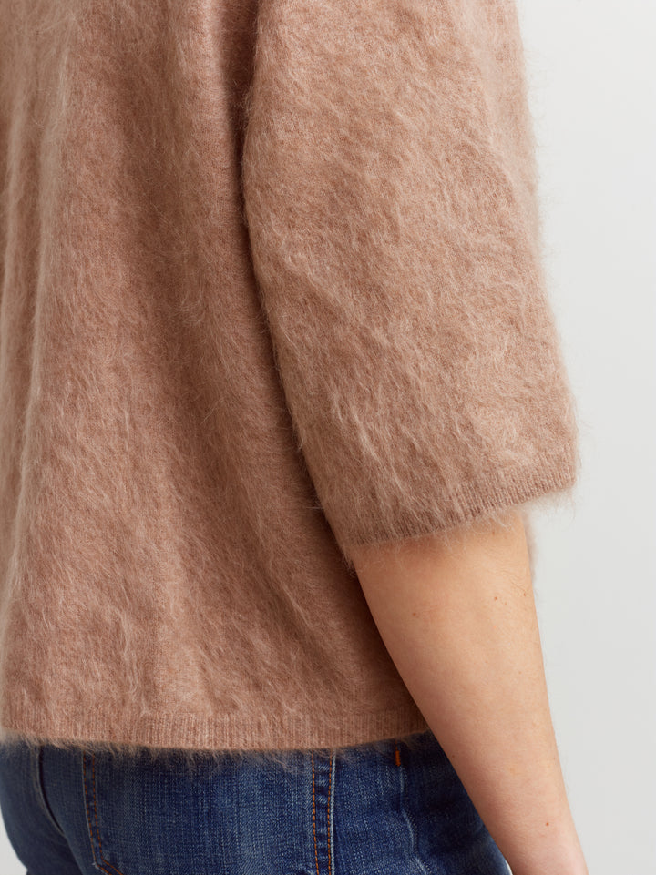 Modena tee in mushroom brushed cashmere, close-up of the soft brushed texture at the sleeve